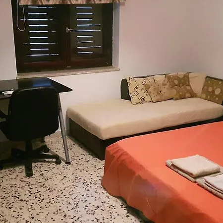 Apartment Cosy And Roomy 78m2 Piraeus